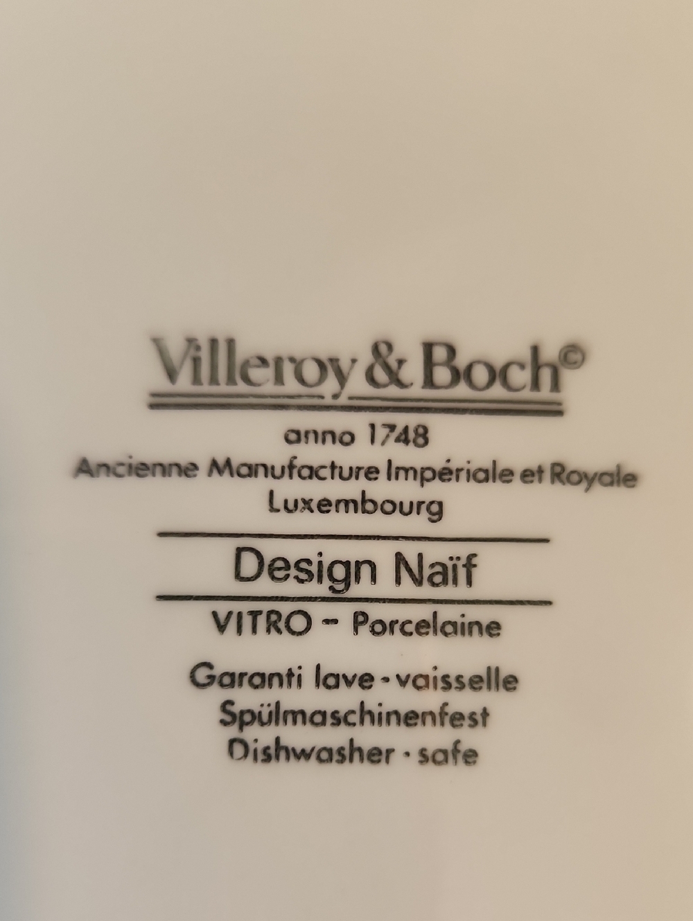 Villeroy And Boch Design Naif Serving Bowl - Picture 7 of 9